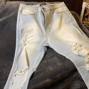 Distressed Fashion Nova Light Wash SZ 15